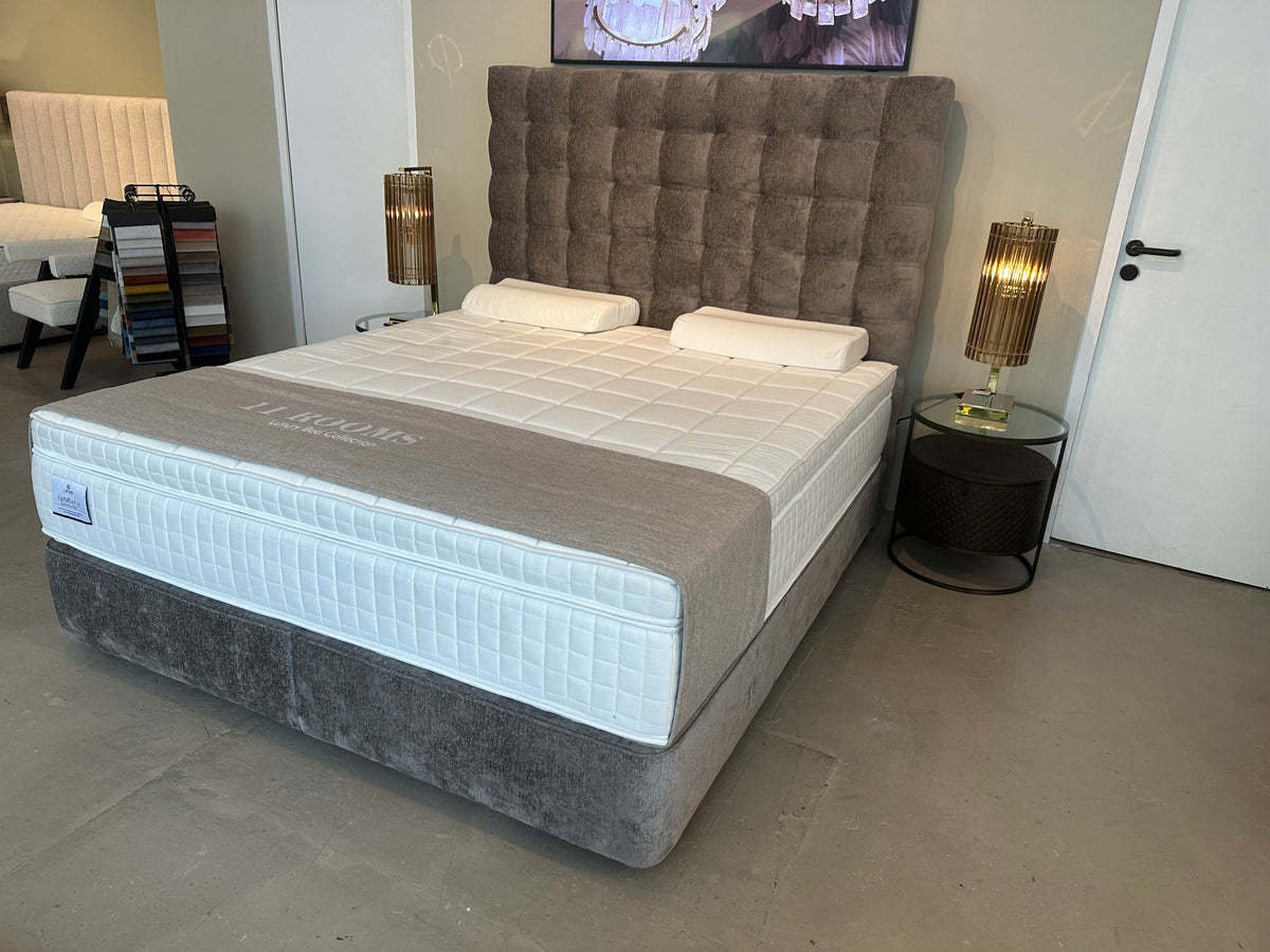 Button Deluxe Boxspringbett mit Signature Matratze 180x200 cm