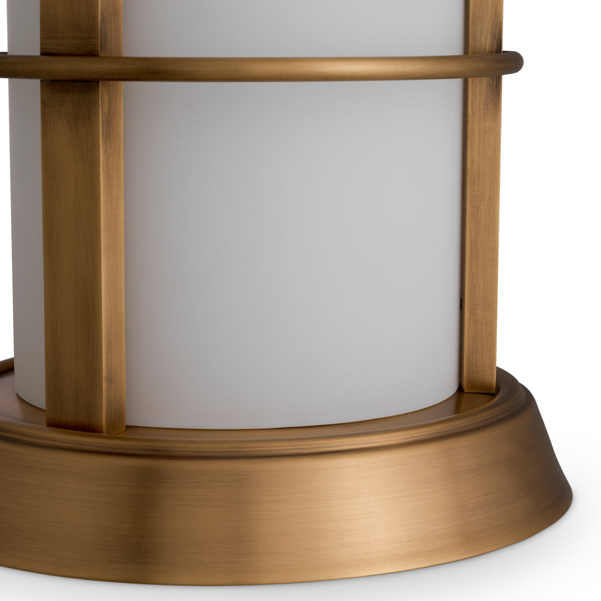 Grand Showroom '25 Outdoor Table Lamp Kyle L