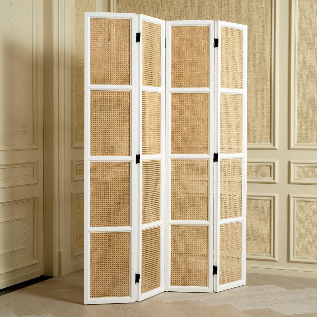 Grand Showroom '25 Folding Screen Bahamas