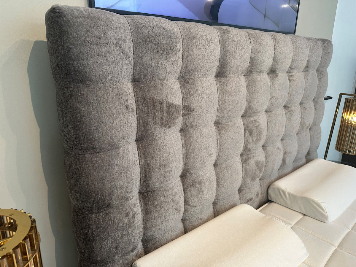 Button Deluxe Boxspringbett mit Signature Matratze 180x200 cm