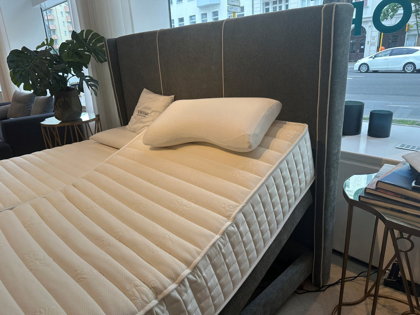 Knights motorisches Boxspringbett 180x200 mit 2x Royal Silk Matratze a 90x200cm