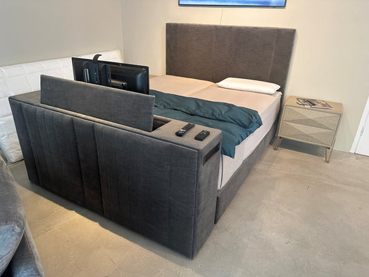 Mineral Boxspringbett mit TV- Board 180x200 und 2xSignature Matratzen a90x200cm