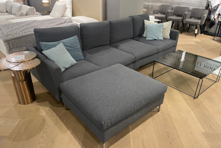 Freistil 134 mit Hocker 